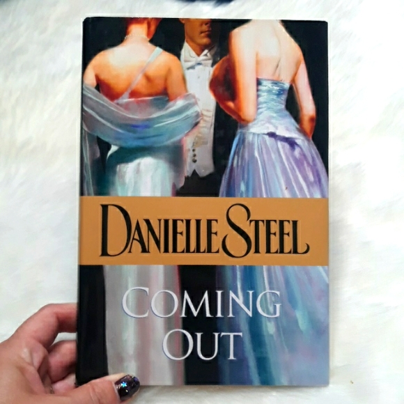 Danielle Steel's hardcover Coming Out Copyright 2006 - Picture 1 of 10